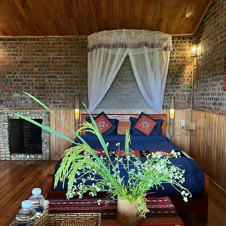 Sapa Hmong Bungalow Homestay מראה חיצוני תמונה